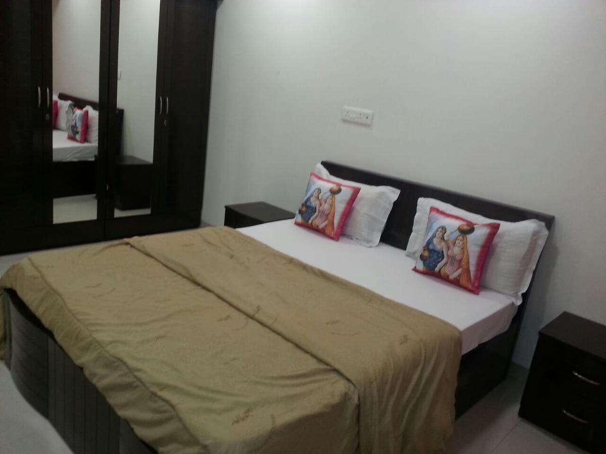Arista Service Apartments Andheri Мумбай Екстериор снимка