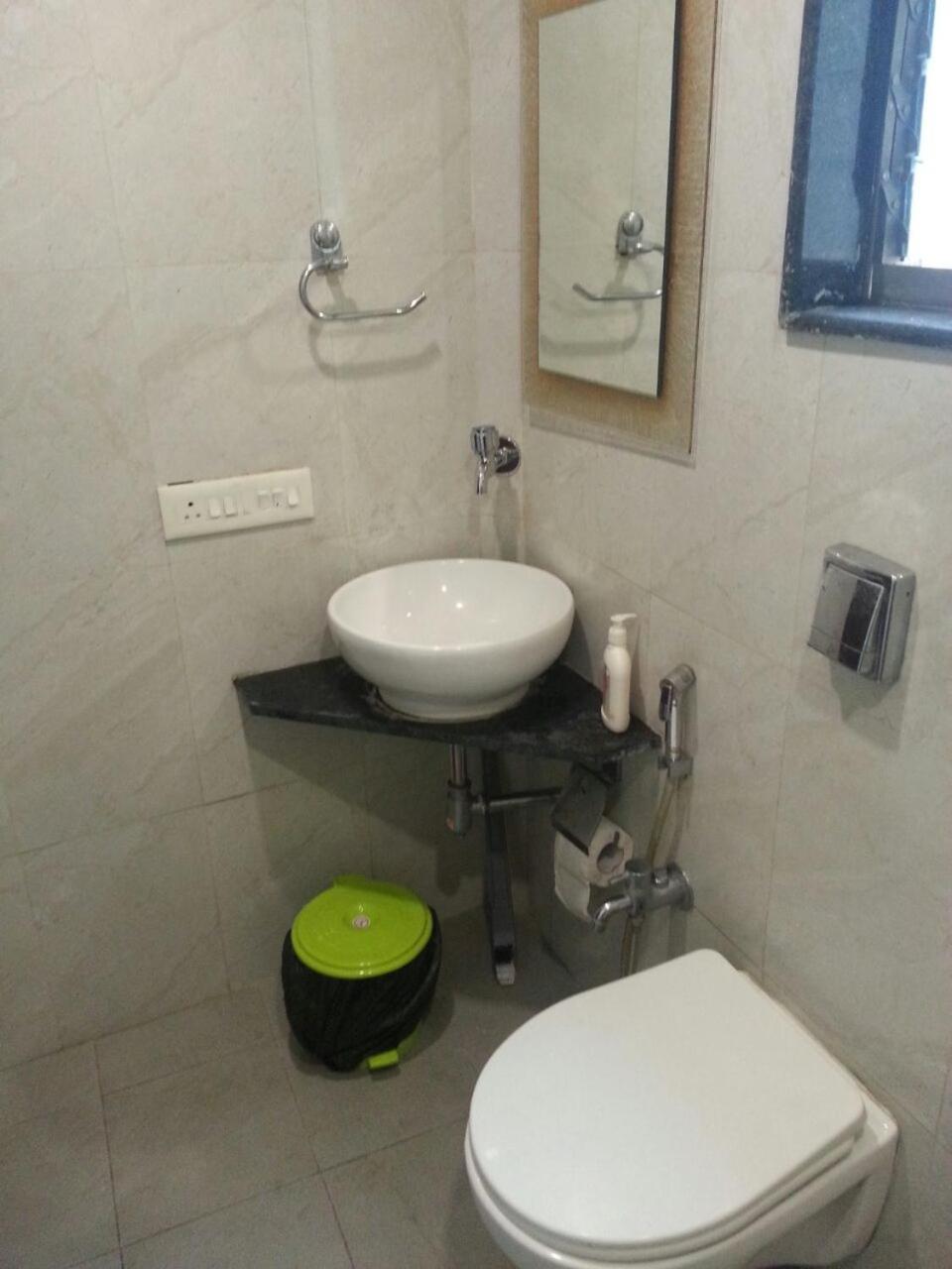 Arista Service Apartments Andheri Мумбай Екстериор снимка